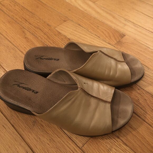 TROTTERS‎ ELLIE Slides Sandals Shoes Goldwash Leather 6W - Picture 4 of 9